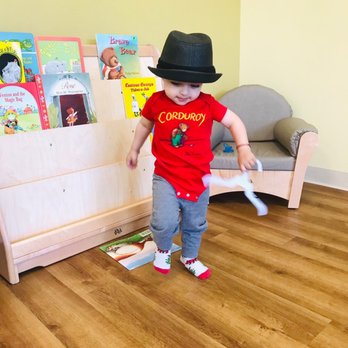 Bumblebee Playspace - Great costume/hat play section and book reading corner! - Indoor Playcenter Near Me - Newark, California