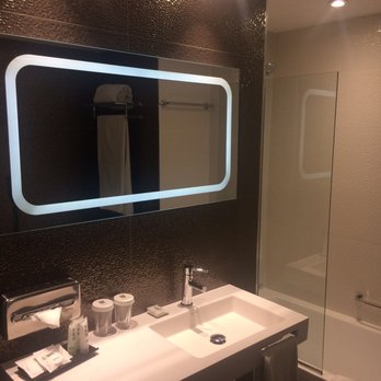 Vincci Gala 4 - Decent & very clean bathroom. - Hotels Near Me - Barcelona, B