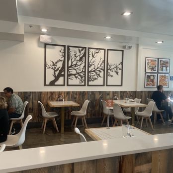 Bushfire Kitchen - Long Beach - American Near Me - Long Beach, California