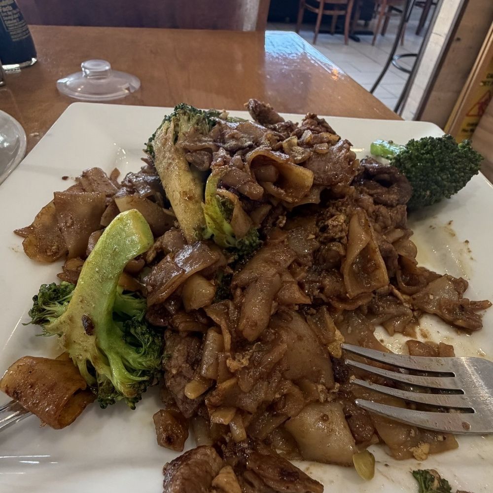 Thai Rama Restaurant - 33. Padseew - Thai Near Me - Torrance, California Thai Rama Restaurant - 33. Padseew - Thai Near Me - Torrance, California