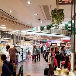 Copenhagen Airport Tax-Free - Make up and a huge liquor store
