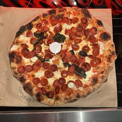 Rhea Pizzeria Napoletana - Pepperoni extra cheese
