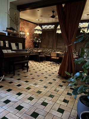 Siti - Southeast Asian by null