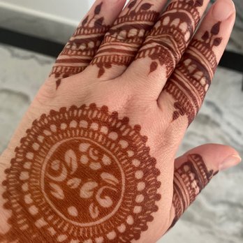 Henna Art by Deepali - Beautiful stain after keeping the mehndi on for a short time. - Henna Artists Near Me Henna Art by Deepali - Beautiful stain after keeping the mehndi on for a short time. - Henna Artists Near Me