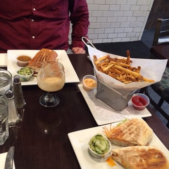 Press 195 - Bayside - Buffalo and jakes - Sandwiches Near Me - Bayside, New York