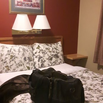 Canadian Rockies Chalets - Second small cozy room - Hotels Near Me - Canmore, Alberta