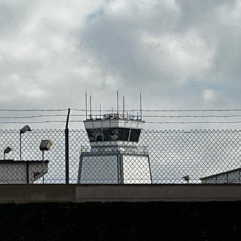 Van Nuys Airport - Airport tower - Airports Near Me - Van Nuys, California Van Nuys Airport - Airport tower - Airports Near Me - Van Nuys, California