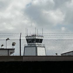 Van Nuys Airport - Airport tower