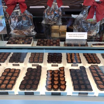 DeBrand Fine Chocolates - Loving that chocolate! - Chocolatiers & Shops Near Me - Indianapolis, Indiana DeBrand Fine Chocolates - Loving that chocolate! - Chocolatiers & Shops Near Me - Indianapolis, Indiana