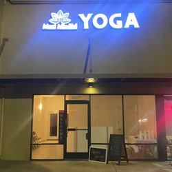 Mani Mindful Yoga - Yoga studio from outside