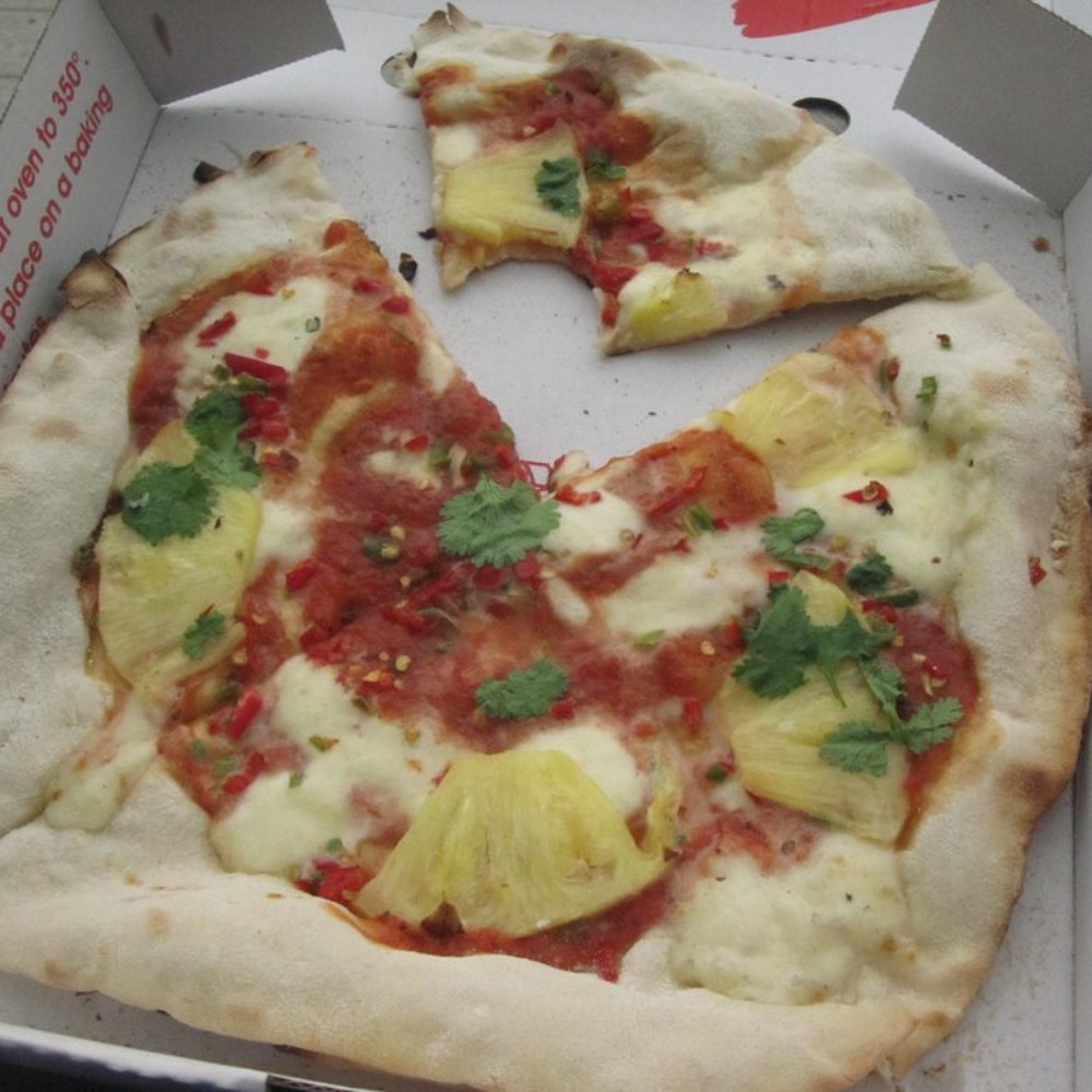 Dave's Wood-Fired Pizza Co. - pineapple, coriander and chilli - Pizza Near Me - Tallaght, D Dave's Wood-Fired Pizza Co. - pineapple, coriander and chilli - Pizza Near Me - Tallaght, D