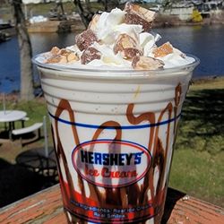 Mill Pond Country Store - Snickers milkshake