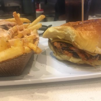 PINCHO - Veggie burger with Cajun fries - Latin American Near Me - Pembroke Pines, Florida