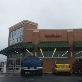 Walgreens - Front entrance on a rainy day - Drugstores Near Me - Lynchburg, Virginia
