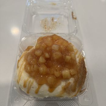 The Dessert Junkie - Apple pie Cinnamon roll $11.95 (socials: @issa.cheatday) - Cupcakes Near Me - Bowie, Maryland The Dessert Junkie - Apple pie Cinnamon roll $11.95 (socials: @issa.cheatday) - Cupcakes Near Me - Bowie, Maryland