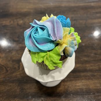 Glee's Daily Bread and Sweets - Beautifully decorated cupcakes in a variety of flavors & colors - Bakeries Near Me - Inverness, Florida Glee's Daily Bread and Sweets - Beautifully decorated cupcakes in a variety of flavors & colors - Bakeries Near Me - Inverness, Florida