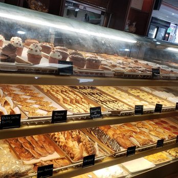 Versailles Bakery - Inside - Bakeries Near Me - Miami, Florida Versailles Bakery - Inside - Bakeries Near Me - Miami, Florida
