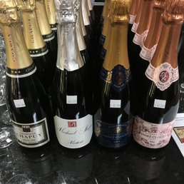 Friday night Champagne tasting! Friday night Champagne tasting!