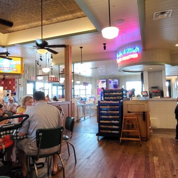 Mia's Table - American Near Me - Houston, Texas Mia's Table - American Near Me - Houston, Texas