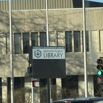 Shell - Across from Berwyn Public Library - Convenience Stores Near Me - Riverside, Illinois