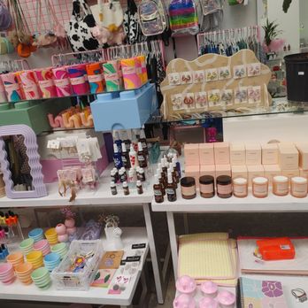 Alchemy Plants And Thrift - Thrift Stores Near Me - Portland, Oregon