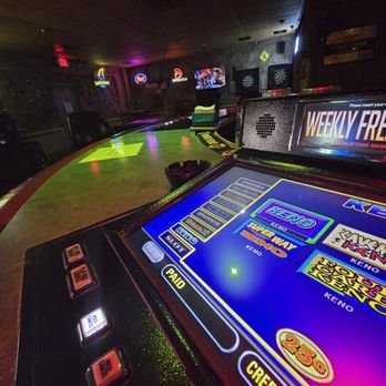 Island Bar & Grill - Sports Bars Near Me - Las Vegas, Nevada Island Bar & Grill - Sports Bars Near Me - Las Vegas, Nevada