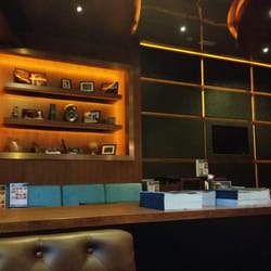 Moses Bar Restaurant 炸雞專門店