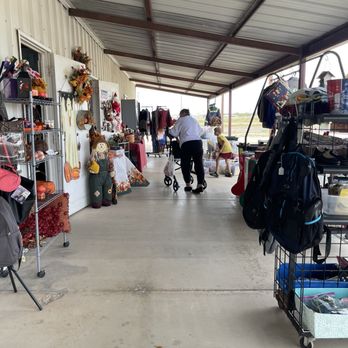 American British Antiques - The other side of the building - Antiques Near Me - San Angelo, Texas American British Antiques - The other side of the building - Antiques Near Me - San Angelo, Texas