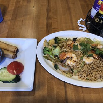 Basil Leaf Vietnamese Restaurant - Egg noodle stir fry with grilled shrimp, and fried pork rolls - Vietnamese Near Me - Albuquerque, New Mexico