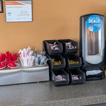 Dairy Queen Grill & Chill - Utensils, straws, and condiments - Ice Cream & Frozen Yogurt Near Me - Perry, Georgia Dairy Queen Grill & Chill - Utensils, straws, and condiments - Ice Cream & Frozen Yogurt Near Me - Perry, Georgia