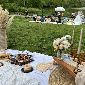 Picnic in Bloom - Picnic setup - Party Equipment Rentals Near Me Picnic in Bloom - Picnic setup - Party Equipment Rentals Near Me