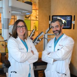 Kimberly E Costas, MD - Dr Costas and Dr Alberton at "Breathe Easy" Thoracic Robotic Surgery, Providence Regional Medical Center, Everett