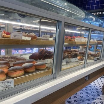 Paris Baguette - Sweets - Bakeries Near Me - Honolulu, Hawaii Paris Baguette - Sweets - Bakeries Near Me - Honolulu, Hawaii