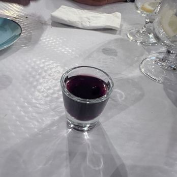 Bessa - The local "cherry" treat - Restaurants Near Me - Lisbon, 11