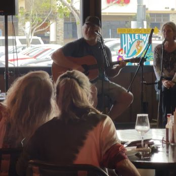 Breakers - Great guitarist - Bars Near Me - Encinitas, California