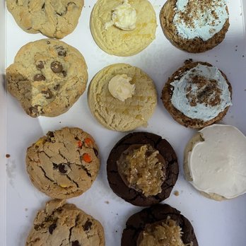 Crumbl - Sarasota - Bakeries Near Me - Sarasota, Florida