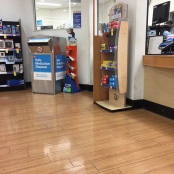 Walgreens - the inside of a store - Drugstores Near Me - Chicago, Illinois Walgreens - the inside of a store - Drugstores Near Me - Chicago, Illinois