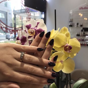 Bilancia Nail Spa - Nail Salons Near Me - Chicago, Illinois
