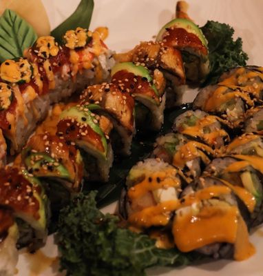 MAKI SUSHI BAR & GRILL by null
