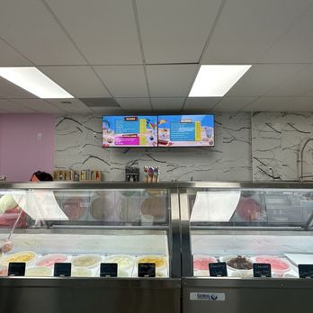 Naturalz Ice Cream - Inside - Ice Cream & Frozen Yogurt Near Me - Bothell, Washington Naturalz Ice Cream - Inside - Ice Cream & Frozen Yogurt Near Me - Bothell, Washington