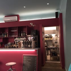 Fab & Co - C'est l'ardoise , le bar, l'entrée de la cuisine où le chef concocte des superbes tapas ! C'est Fab & co !!!
