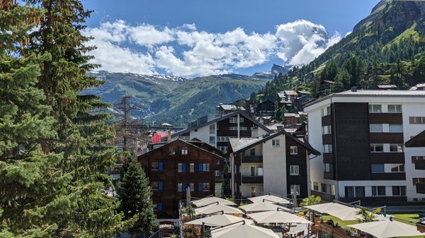 Schweizerhof Zermatt by null