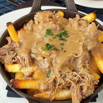 Ipswich Ale Brewery - Pot roast poutine - Brewpubs Near Me - Ipswich, Massachusetts Ipswich Ale Brewery - Pot roast poutine - Brewpubs Near Me - Ipswich, Massachusetts