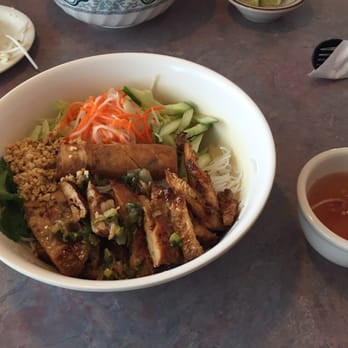 Pho Lover - Vermicelli bowl with grilled chicken - Vietnamese Near Me - Schaumburg, Illinois Pho Lover - Vermicelli bowl with grilled chicken - Vietnamese Near Me - Schaumburg, Illinois