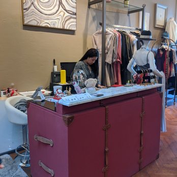 Dequeen Fashion - Women's Clothing Near Me - San Carlos, California Dequeen Fashion - Women's Clothing Near Me - San Carlos, California