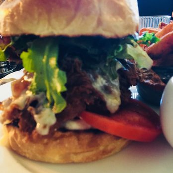 Peter Pan Bistro - Fried chicken sandwich - Canadian (New) Near Me - Toronto, Ontario