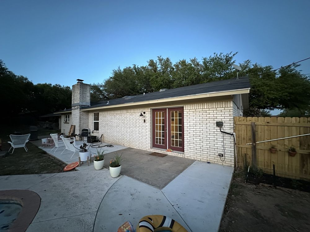 Slide of Leo's S & S Roofing