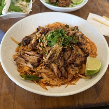 Saigon Kitchen - Pad Thai - Vietnamese Near Me - Fort Lee, New Jersey