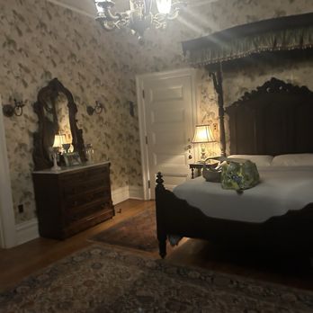 Rockcliffe Mansion - Our room - Gladys chambers - Bed & Breakfast Near Me - Hannibal, Missouri