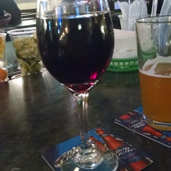 Towne Tavern & Spirits - a glass of wine and a glass of beer - Beer, Wine & Spirits Near Me - Cockeysville, Maryland